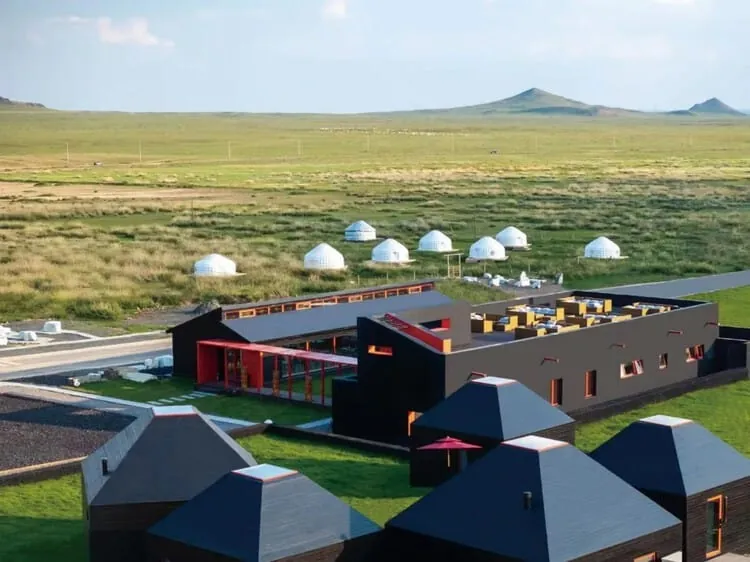 Immersion Écolo : Découvrez le Camp Ulanhada en Mongolie!