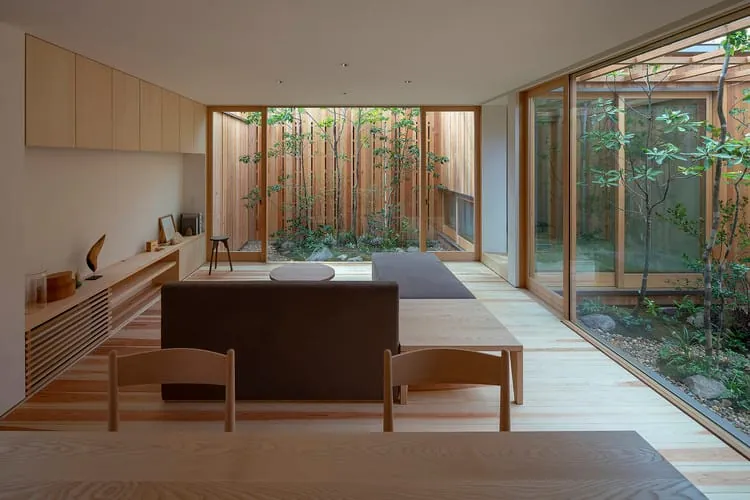 Maison à Akashi: Quand l'Architecture Japonaise Réinvente la Tradition