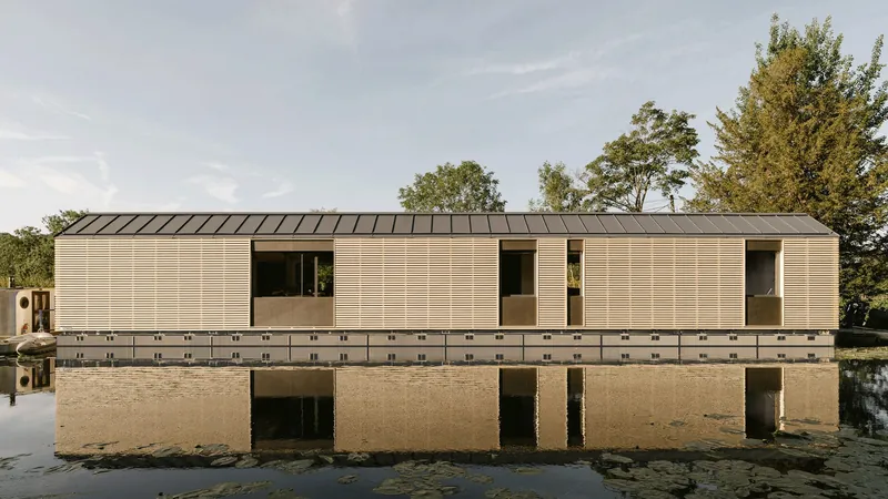 Float House : La Révolution de la Maison Flottante, Modulaire et Accessible