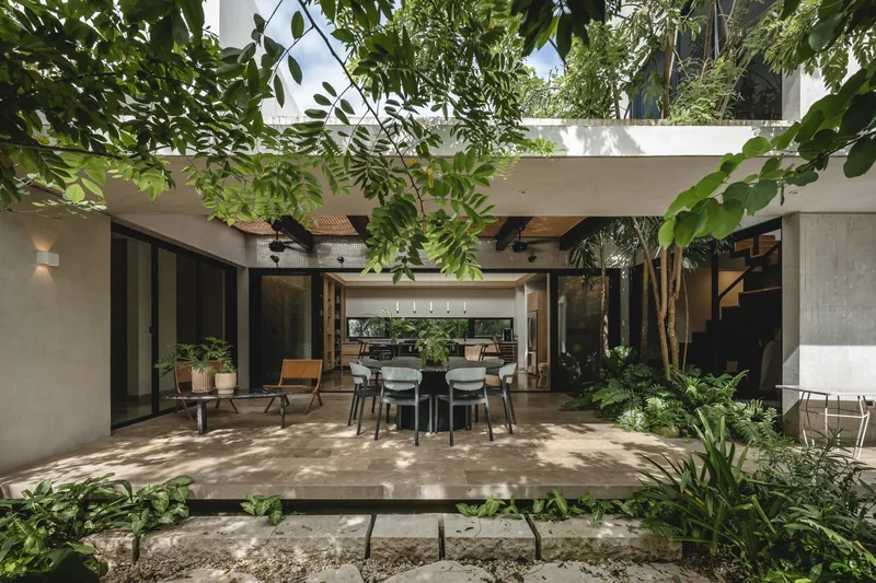 Casa Oasis: Nature et architecture sous le soleil brésilien