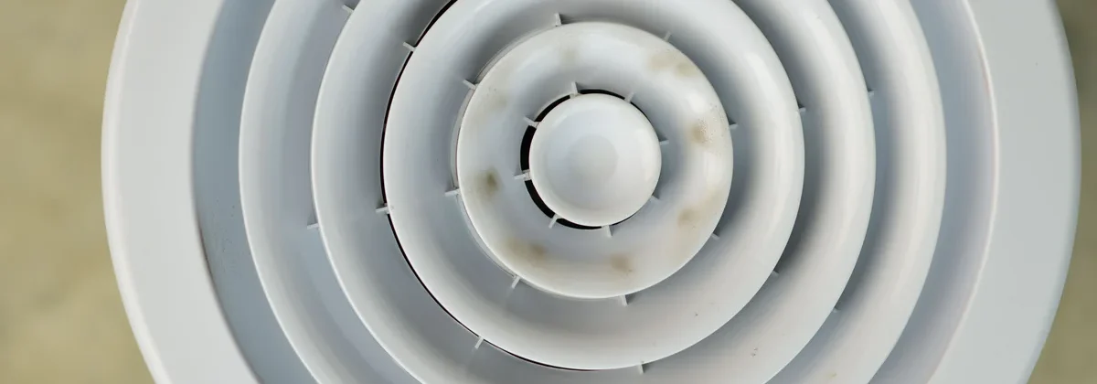Bouche circulaire d'extraction d'air d'un système de ventilation